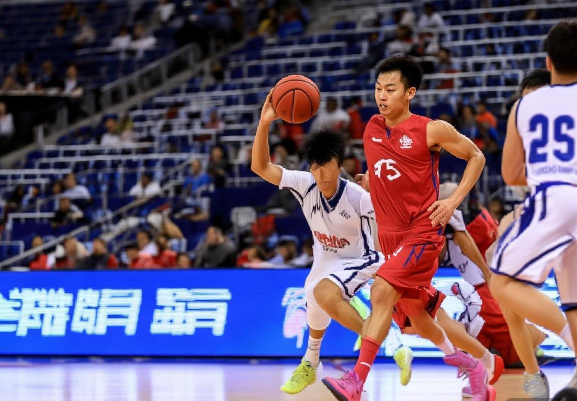 CBA巅峰对决：北京VS广东心理战术分析(图2)